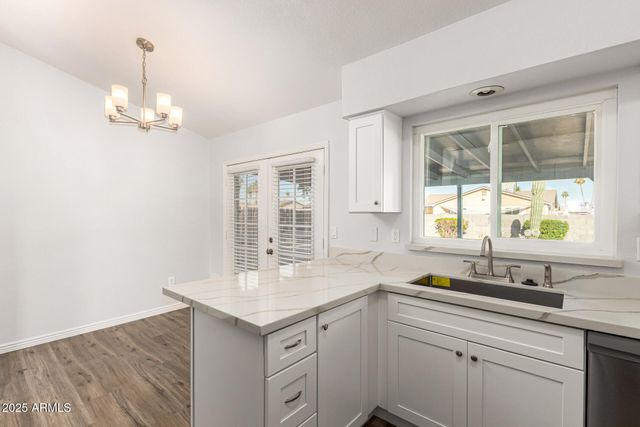 1810 W MISSION Drive, Chandler, AZ 85224