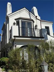 407 Goldenrod, Corona Del Mar (newport Beach), CA 92625