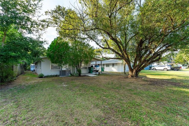 5123 17TH STREET, Zephyrhills, FL 33542
