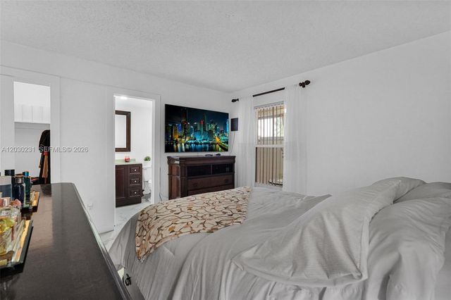 6095 W 18th Ave S107, Hialeah, FL 33012