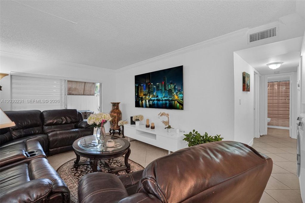 6095 W 18th Ave S107, Hialeah, FL 33012