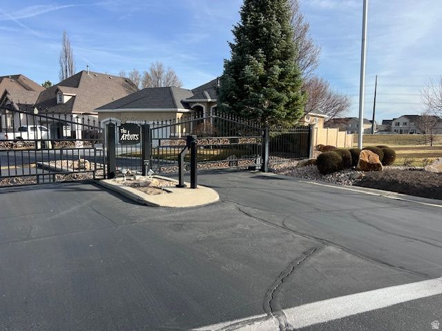 1542 W MYRTLEWOOD LN, South Jordan, UT 84095