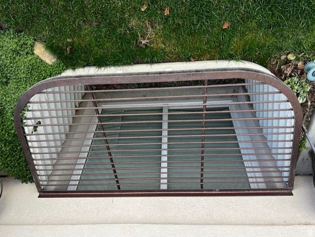 1542 W MYRTLEWOOD LN, South Jordan, UT 84095