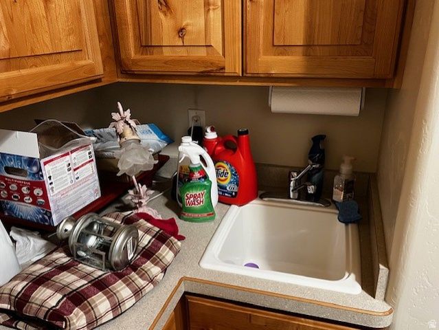 1542 W MYRTLEWOOD LN, South Jordan, UT 84095