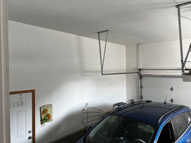 1542 W MYRTLEWOOD LN, South Jordan, UT 84095