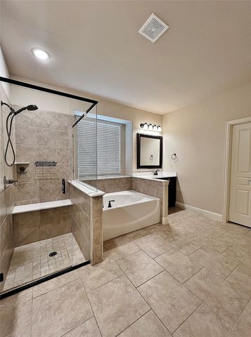 301 Autumnwood Drive, Mansfield, TX 76063