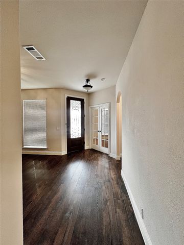 301 Autumnwood Drive, Mansfield, TX 76063