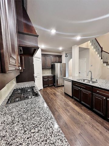 301 Autumnwood Drive, Mansfield, TX 76063