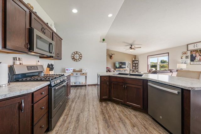 1411 MERA LANE, Kaukauna, WI 54130