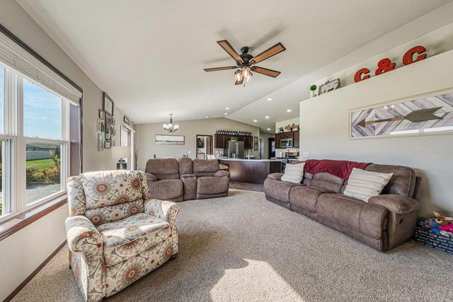 1411 MERA LANE, Kaukauna, WI 54130