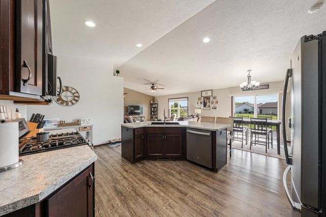 1411 MERA LANE, Kaukauna, WI 54130
