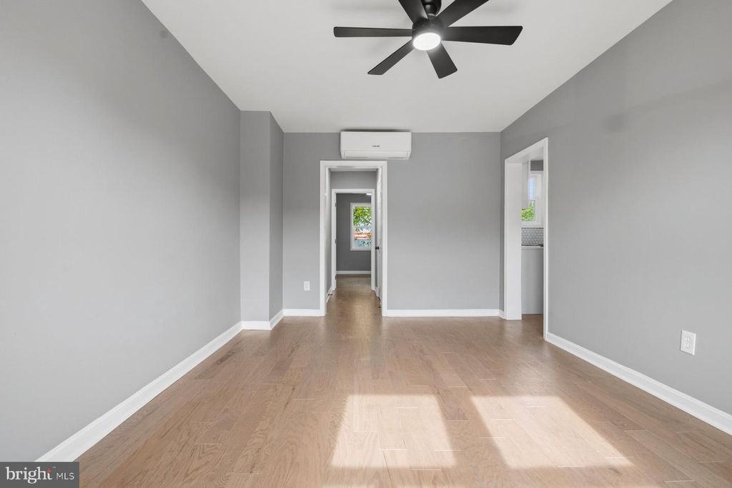 Image 22 of property listing at 906 1ST ST, Baltimore, MD 21225