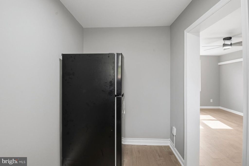 Image 8 of property listing at 906 1ST ST, Baltimore, MD 21225