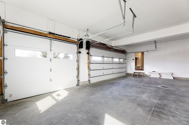 872 Vienna Way, Traverse City, MI 49696