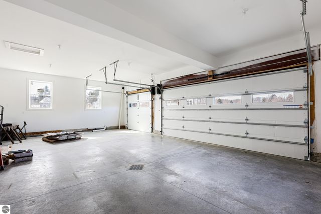 872 Vienna Way, Traverse City, MI 49696