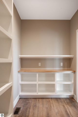 872 Vienna Way, Traverse City, MI 49696