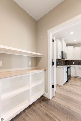 872 Vienna Way, Traverse City, MI 49696