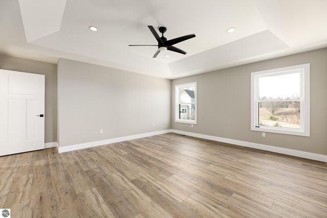 872 Vienna Way, Traverse City, MI 49696