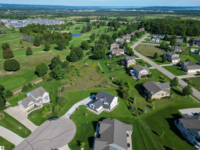 872 Vienna Way, Traverse City, MI 49696