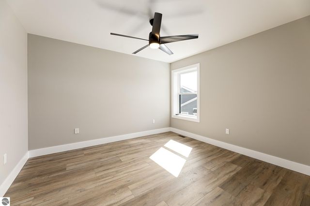 872 Vienna Way, Traverse City, MI 49696