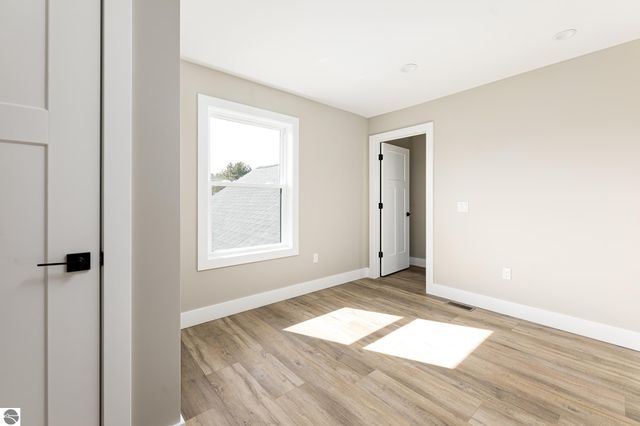 872 Vienna Way, Traverse City, MI 49696