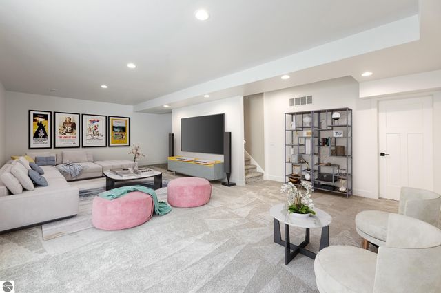 872 Vienna Way, Traverse City, MI 49696