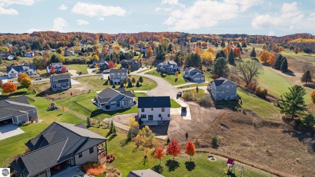 872 Vienna Way, Traverse City, MI 49696