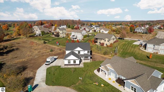 872 Vienna Way, Traverse City, MI 49696