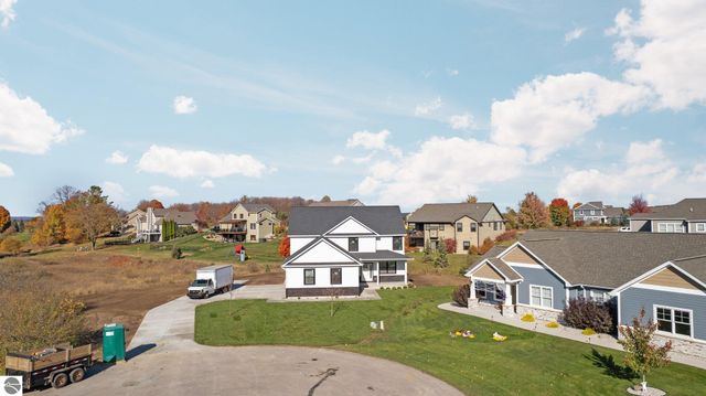 872 Vienna Way, Traverse City, MI 49696