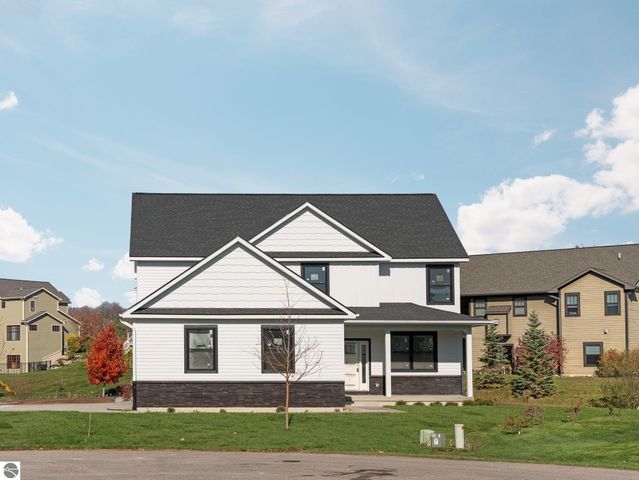 872 Vienna Way, Traverse City, MI 49696