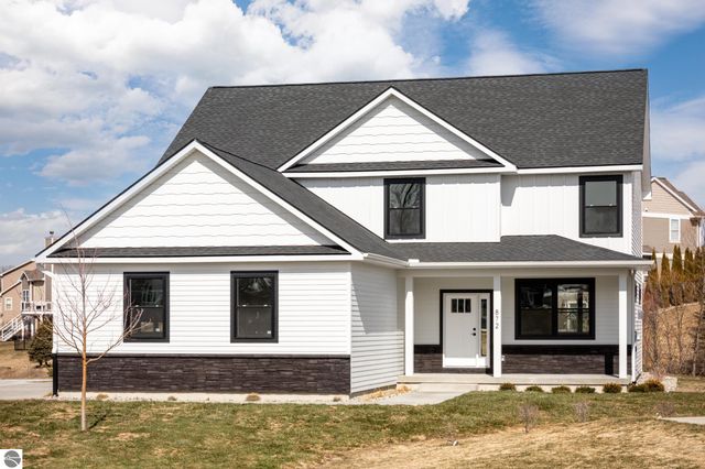 872 Vienna Way, Traverse City, MI 49696