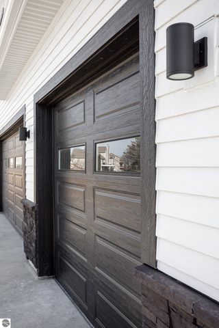 872 Vienna Way, Traverse City, MI 49696