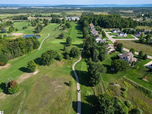 872 Vienna Way, Traverse City, MI 49696