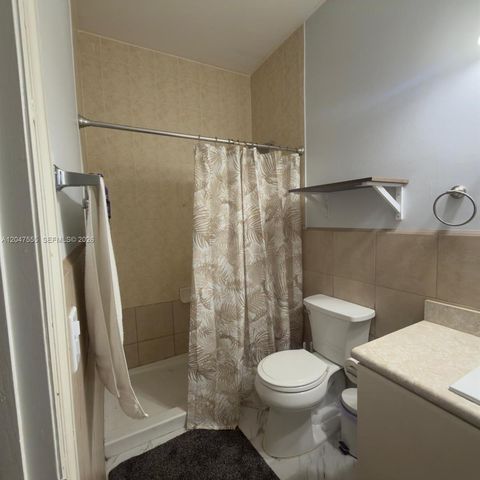 17820 NW 73rd Avenue 1031, Hialeah, FL 33015