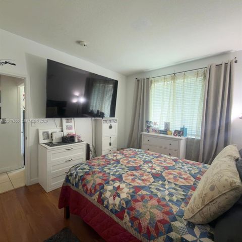 17820 NW 73rd Avenue 1031, Hialeah, FL 33015