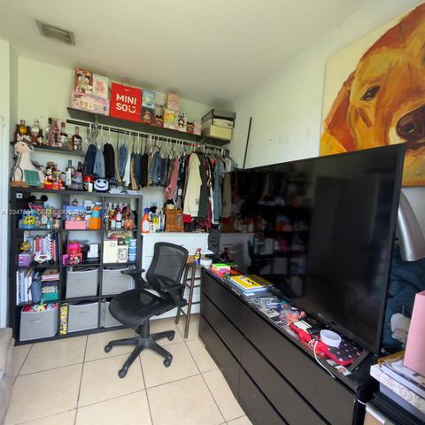 17820 NW 73rd Avenue 1031, Hialeah, FL 33015