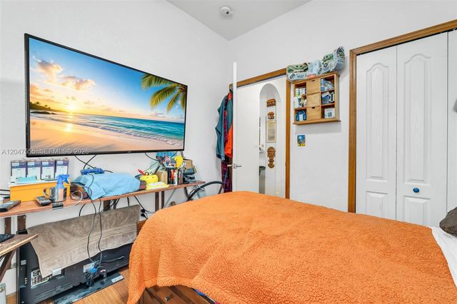 17820 NW 73rd Avenue 1031, Hialeah, FL 33015