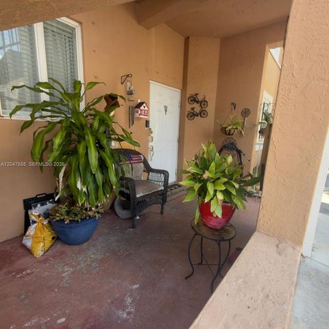 17820 NW 73rd Avenue 1031, Hialeah, FL 33015