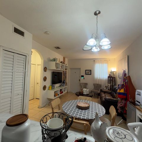 17820 NW 73rd Avenue 1031, Hialeah, FL 33015