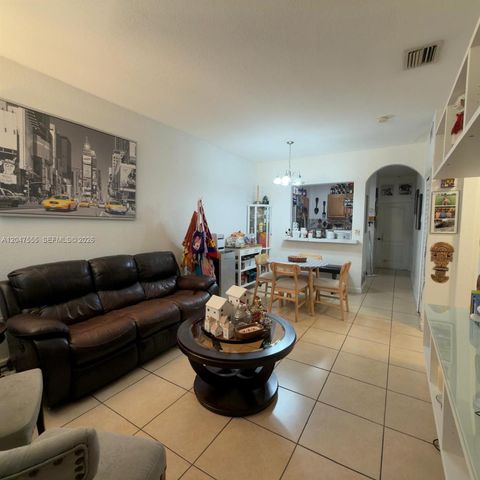 17820 NW 73rd Avenue 1031, Hialeah, FL 33015