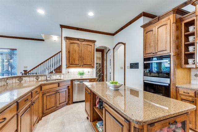 1024 Merlot Drive, Southlake, TX 76092