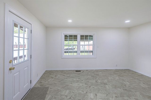 1696 DAVIS Avenue, Erie, PA 16509