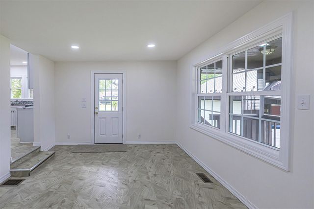 1696 DAVIS Avenue, Erie, PA 16509