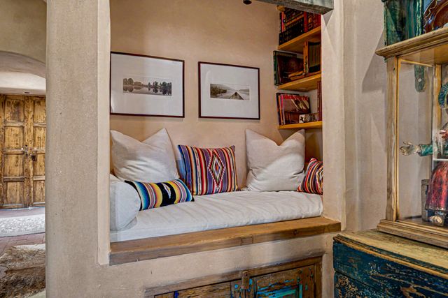 50 Vuelta Maria A and B, Santa Fe, NM 87506