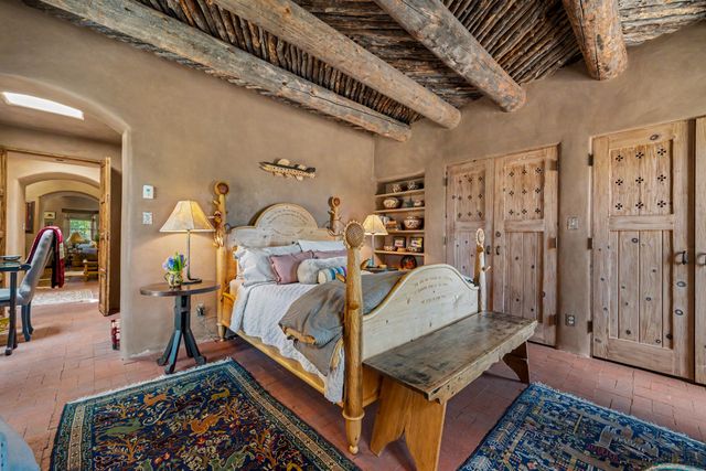 50 Vuelta Maria A and B, Santa Fe, NM 87506