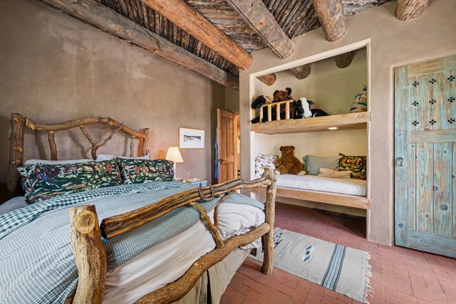 50 Vuelta Maria A and B, Santa Fe, NM 87506
