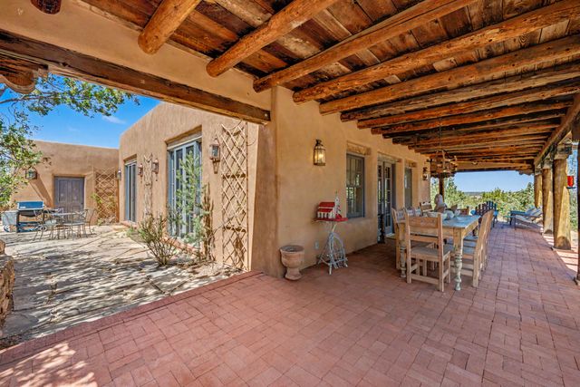 50 Vuelta Maria A and B, Santa Fe, NM 87506
