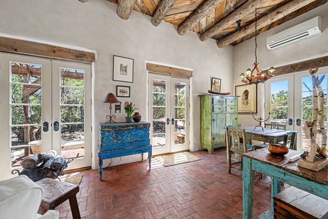 50 Vuelta Maria A and B, Santa Fe, NM 87506