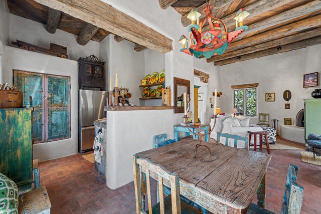 50 Vuelta Maria A and B, Santa Fe, NM 87506