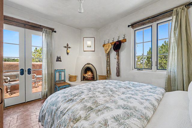 50 Vuelta Maria A and B, Santa Fe, NM 87506